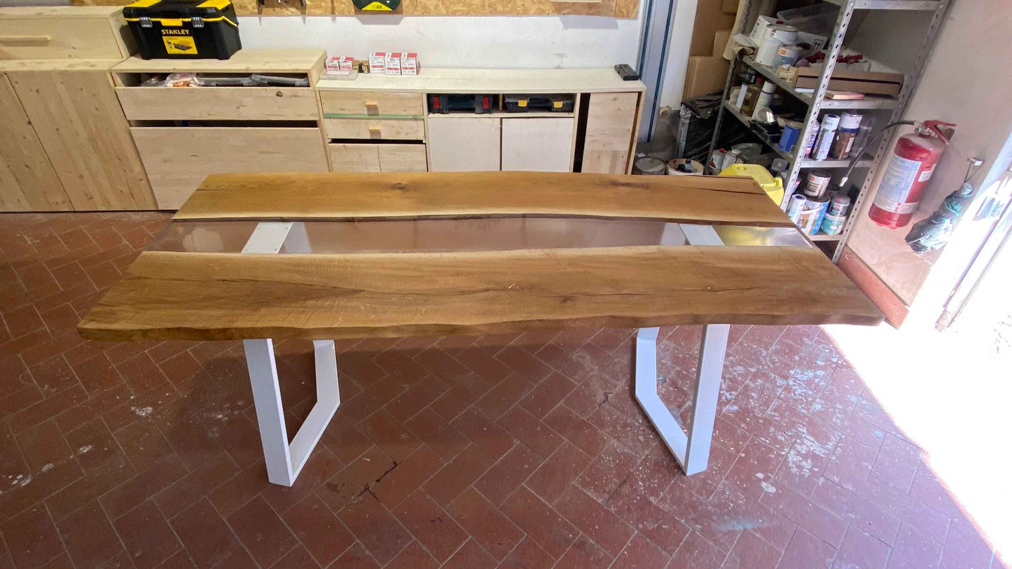 Tavolo da pranzo in legno di Rovere Slavonia e resina trasparente | 90 cm x 200 cm
